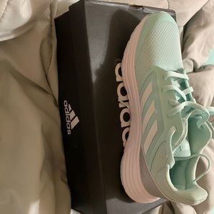 Adidas Galaxy 5 running shoes, size 8, mint color with white